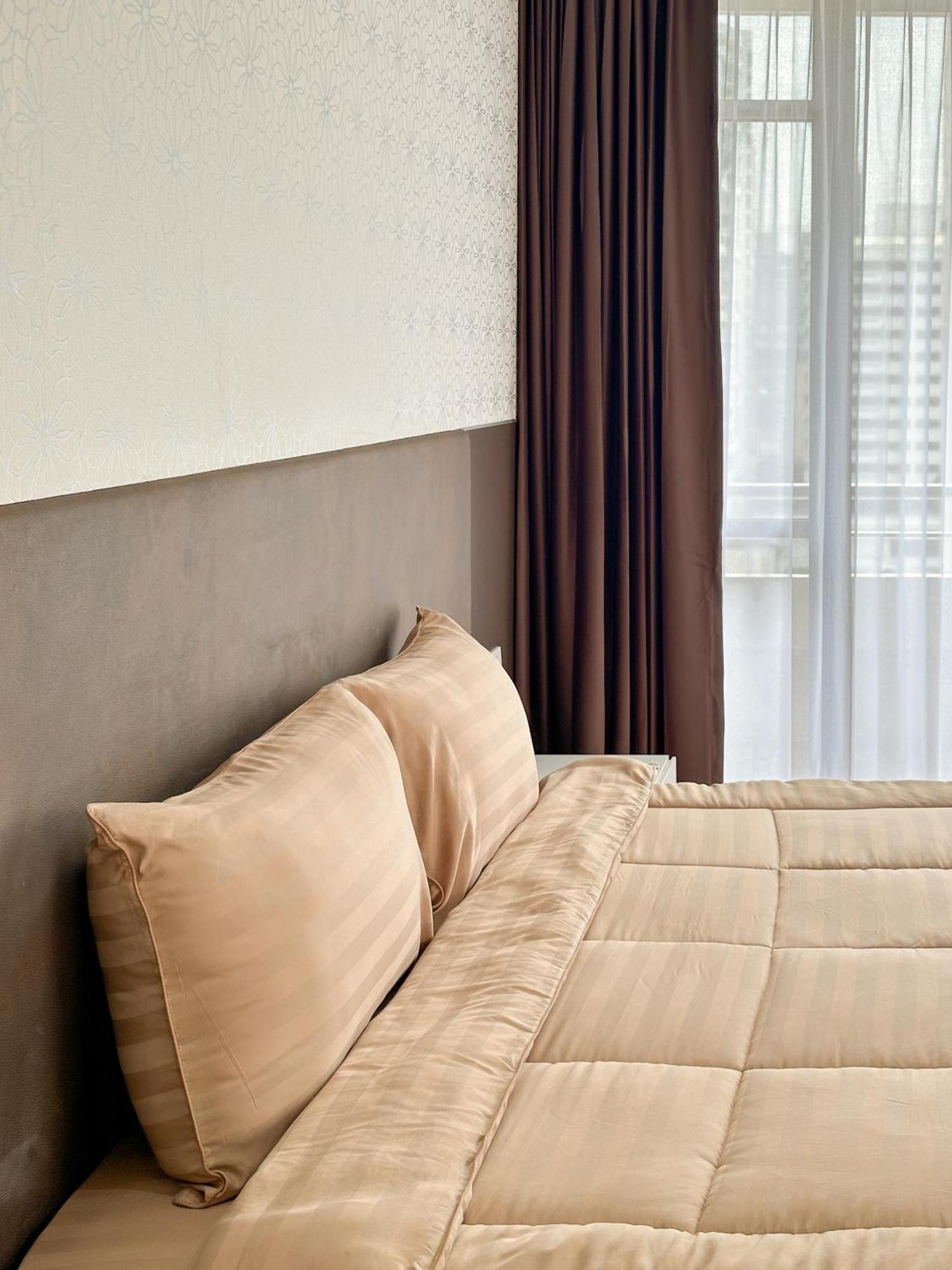 Appartamento Nantiruj Tower - นันทิรุจ ทาวเวอร์ เซอร์วิสอพาร์ทเม้นท์ สุขุมวิท ซอย 8 Bangkok Esterno foto